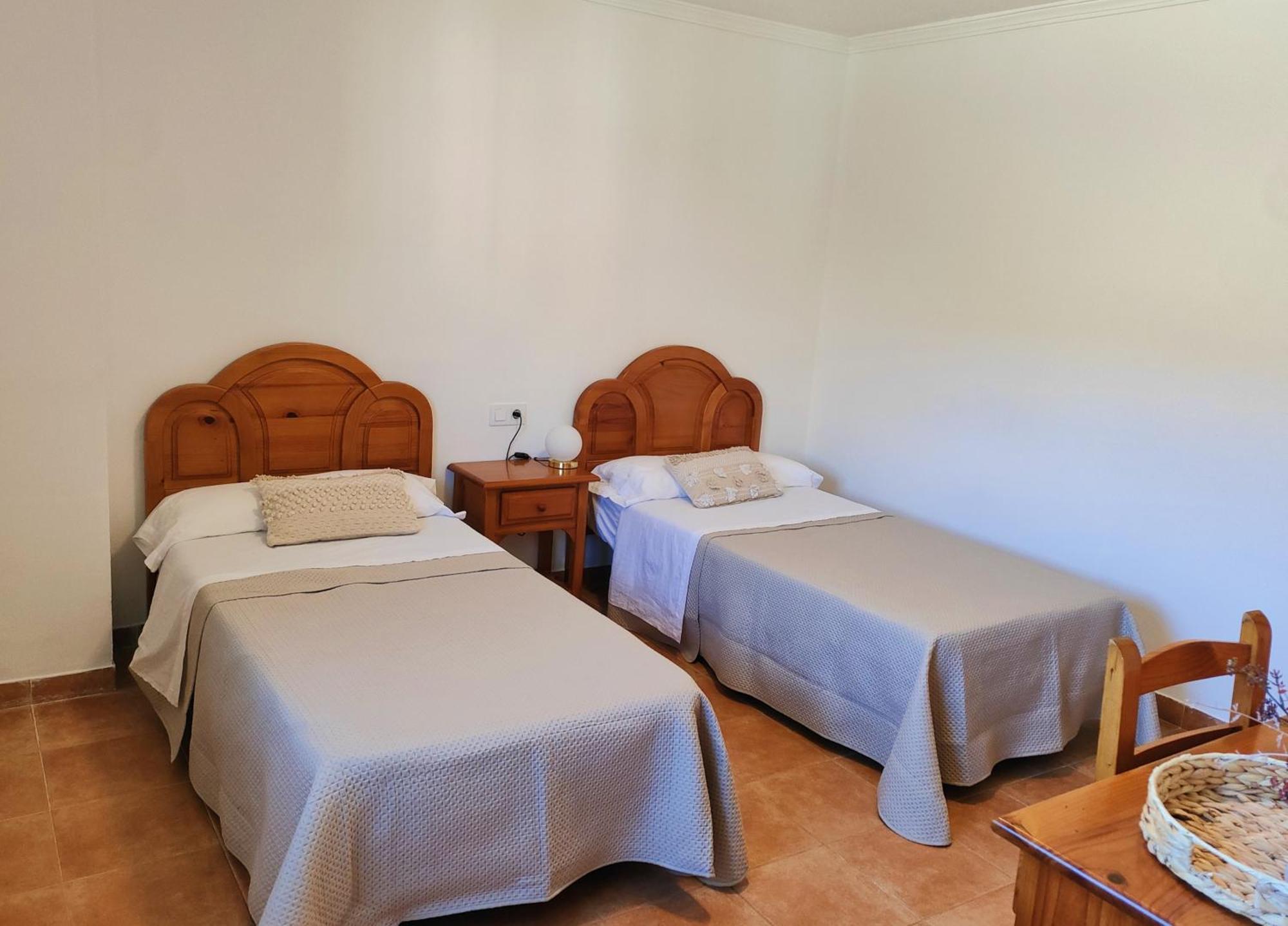 Hostal Mirall Rural Puertomingalvo Extérieur photo